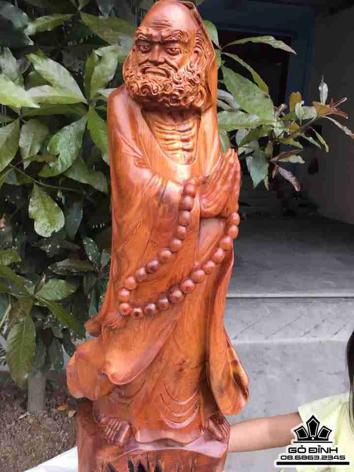 Đạt ma sư tổ gỗ hương 79x30x22