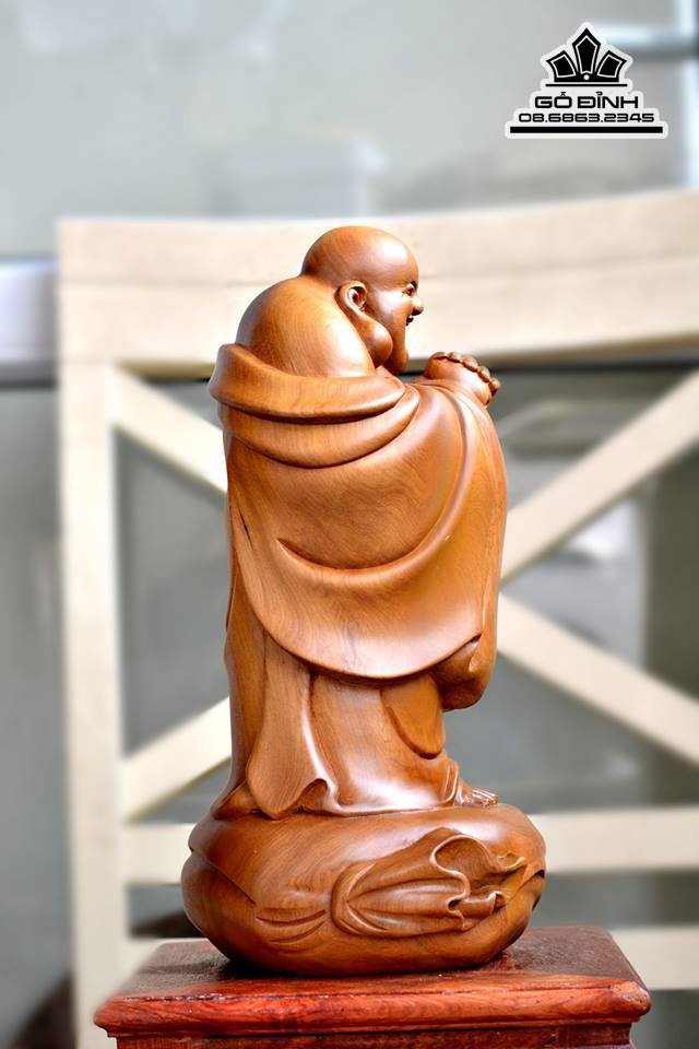 Phật di lặc chúc phúc gỗ bách xanh thơm 30x15x15 2