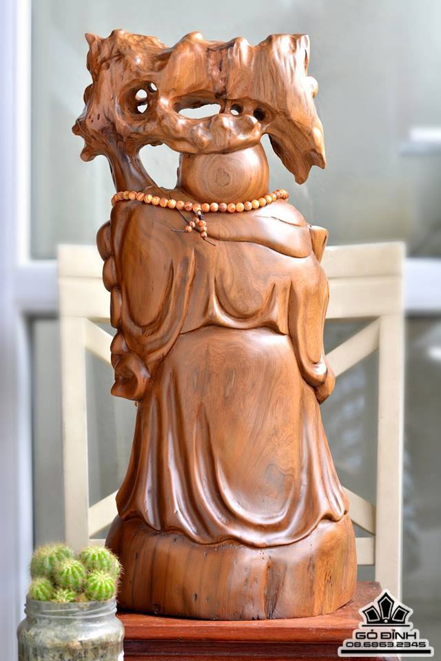Phật di lặc vác cành đào gỗ bách xanh thơm 56x26x16 3