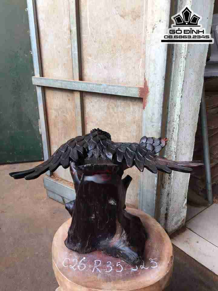 Đại bàng đi săn mồi gỗ trắc 26x35x23 1