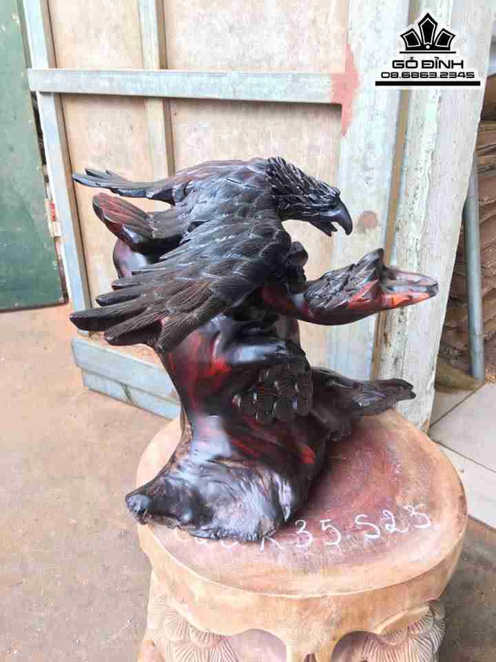 Đại bàng đi săn mồi gỗ trắc 26x35x23 3