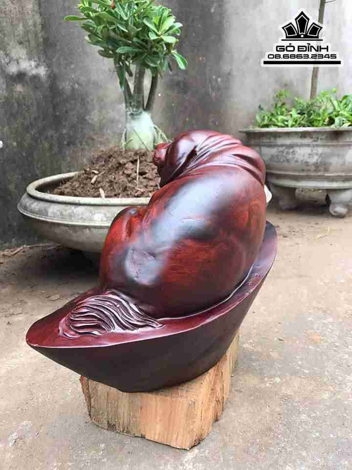 Chó phú quý gỗ hương 28x38x19 3