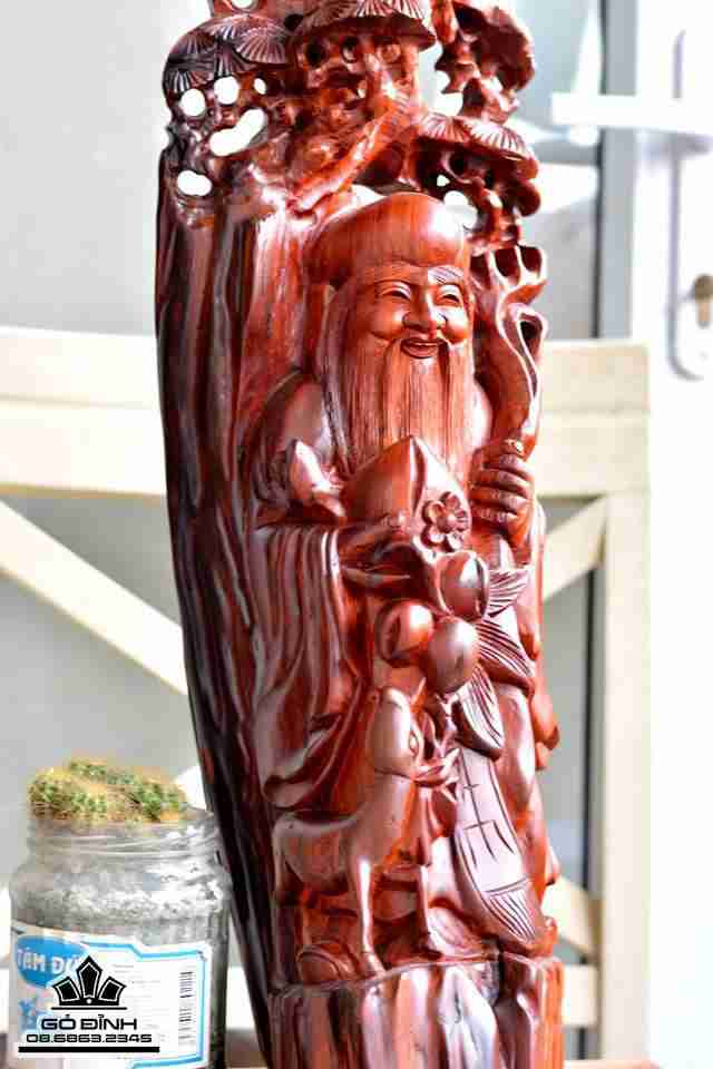 Ông tiên đứng gốc tùng gỗ hương 60x18x18 3