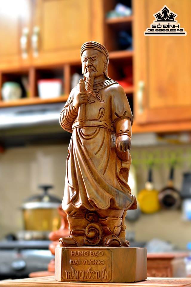 Tướng Trần Quốc Tuấn gỗ bách xanh thơm 50x16x14 3