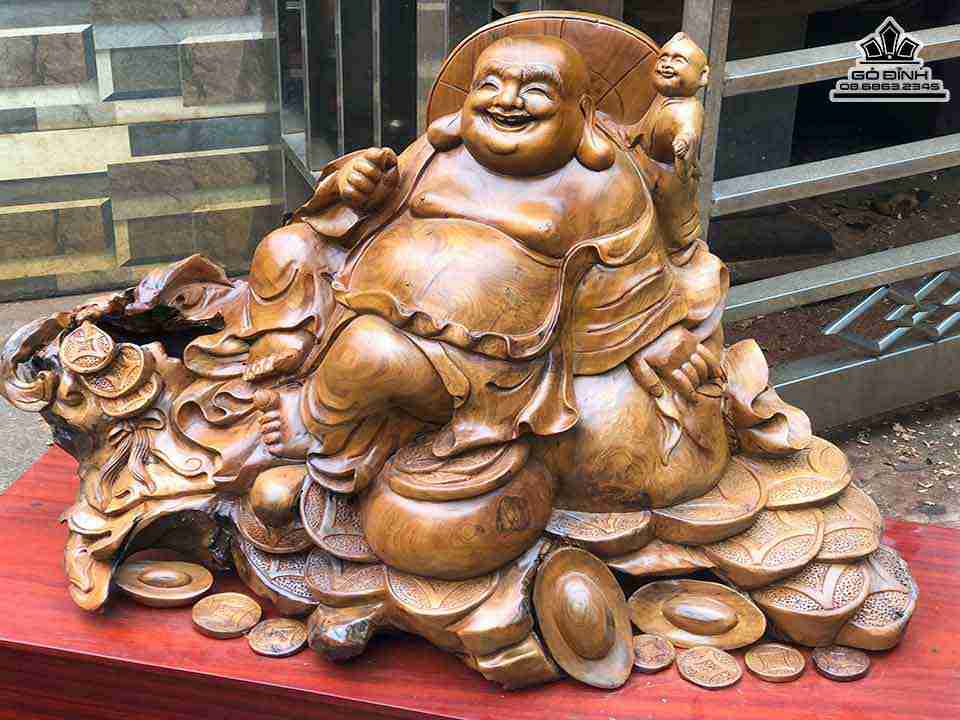 Tuong-Phat-Di-Lac-Ngoi-Tai-Loc-Go-Bach-Xanh-5