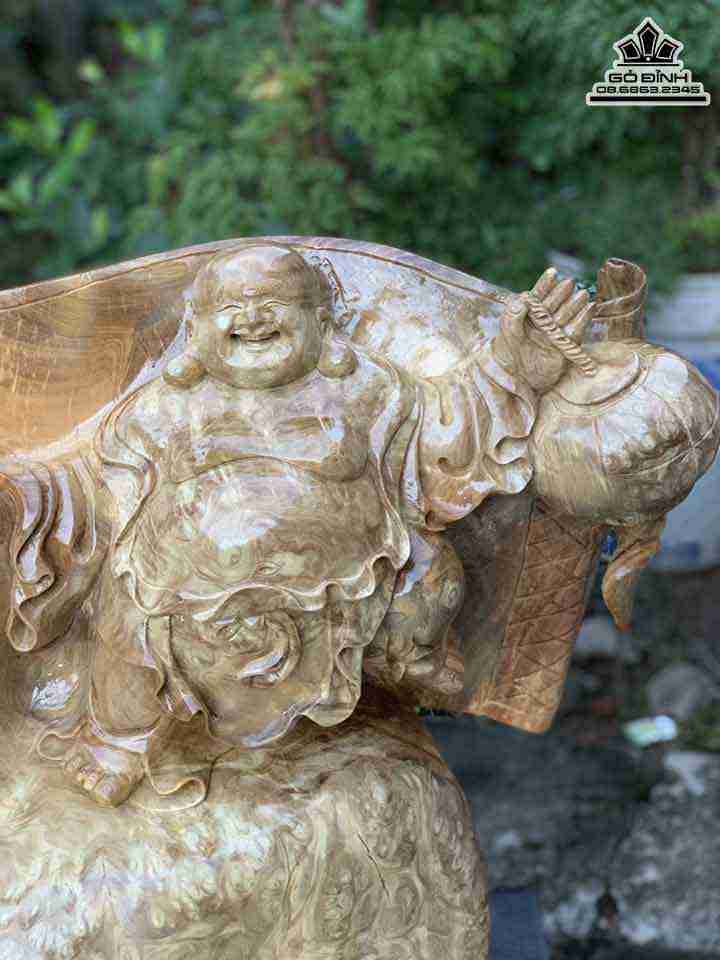 Tuong-Phat-Di-Lac-Dung-Bao-Tien-Go-Nu-Nghien-1