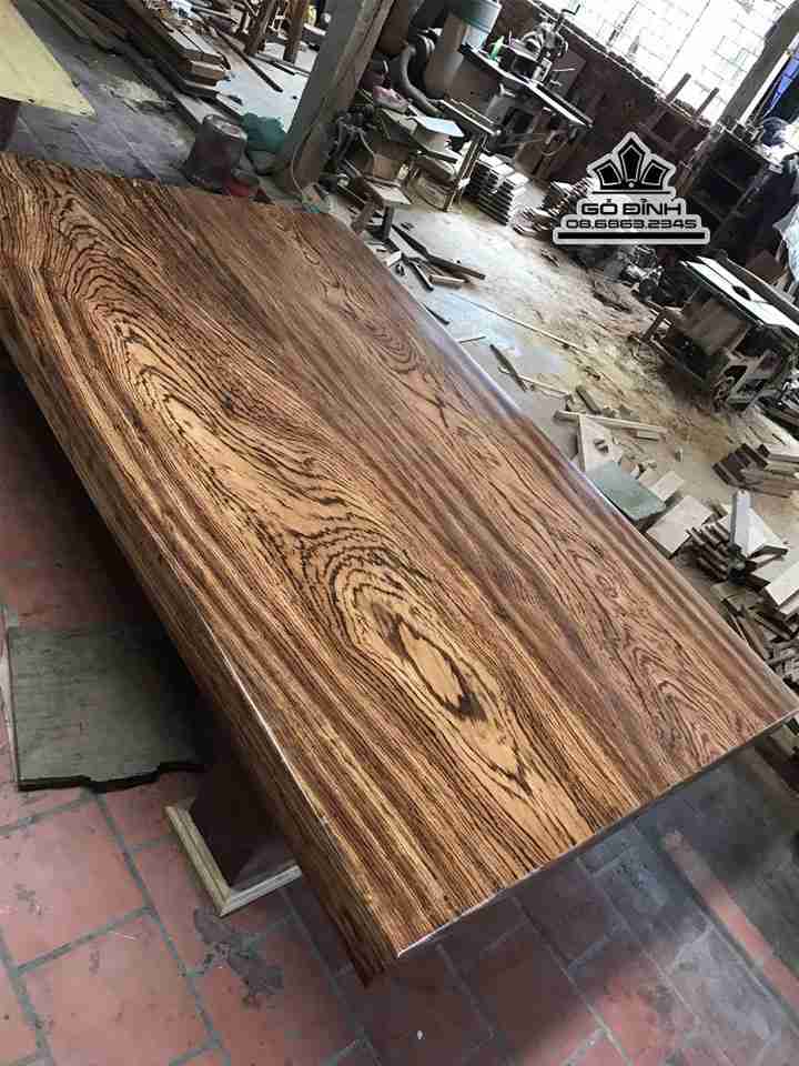 Sập gỗ mun da báo kích thước  dài 3m rộng 1m9 dày 15 (cm)