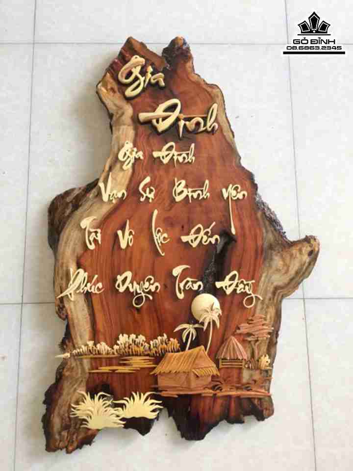 Tranh Chữ Gia Đình gỗ gõ đỏ (Cate)  cao 76 rộng 50 dày 2 (cm)