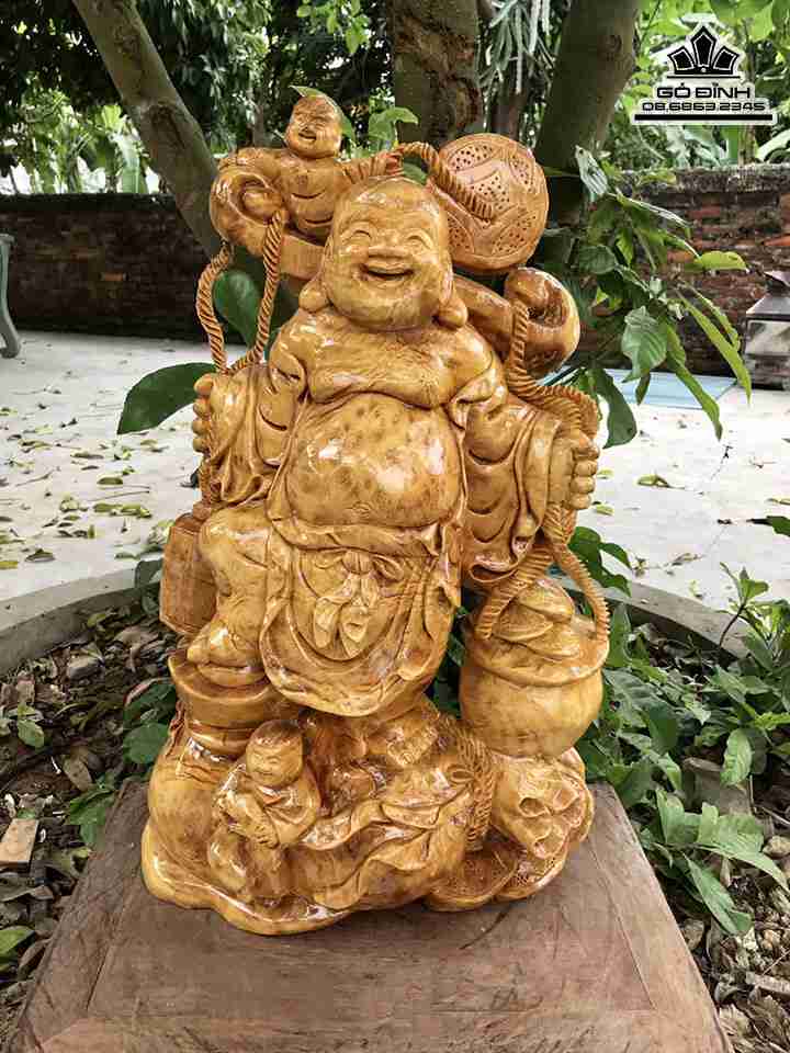 Tượng Phật Di Lặc Đứng Bao Tiền gỗ nu nghiến  cao 62 rộng 38 dày 23 (cm)