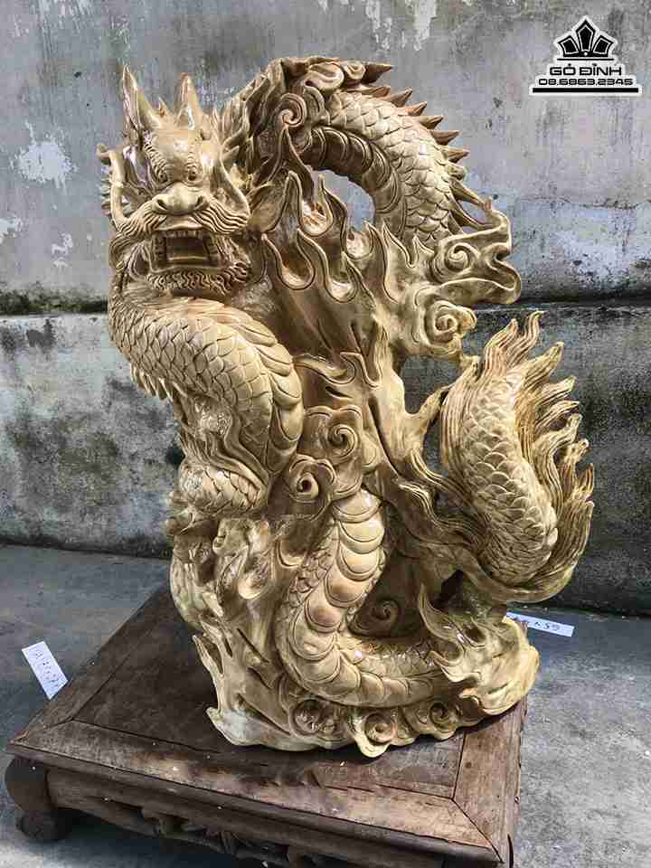 Tượng Rồng Vờn Ngọc Gỗ Nu Nghiến  Cao 62 Ngang 47 Sâu 13 (cm)