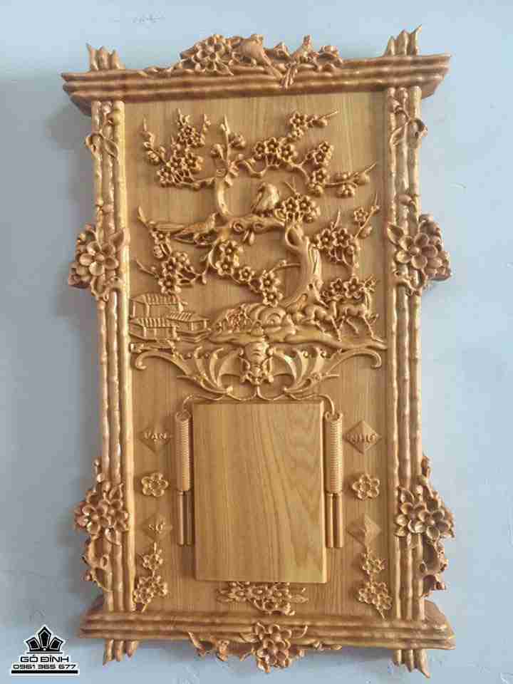 Đốc lịch gỗ hình cây mai phú quý gỗ pơ mu  cao 70 rộng 40 dày 4 (cm)