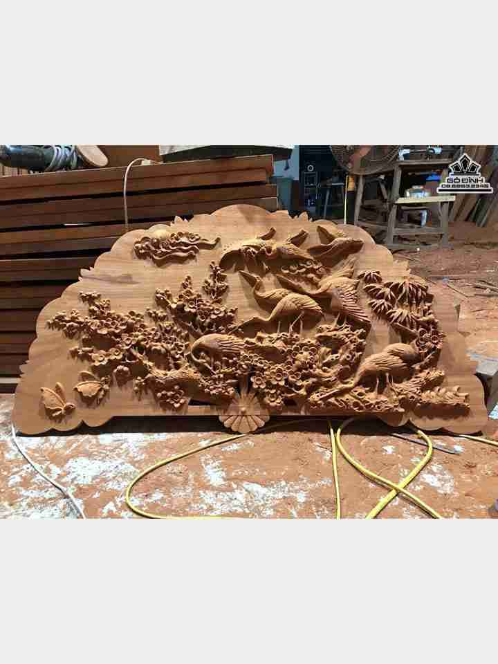 Quạt cửu hạc du xuân gỗ hương  dài 110 rộng 55 dày 4,5 (cm)