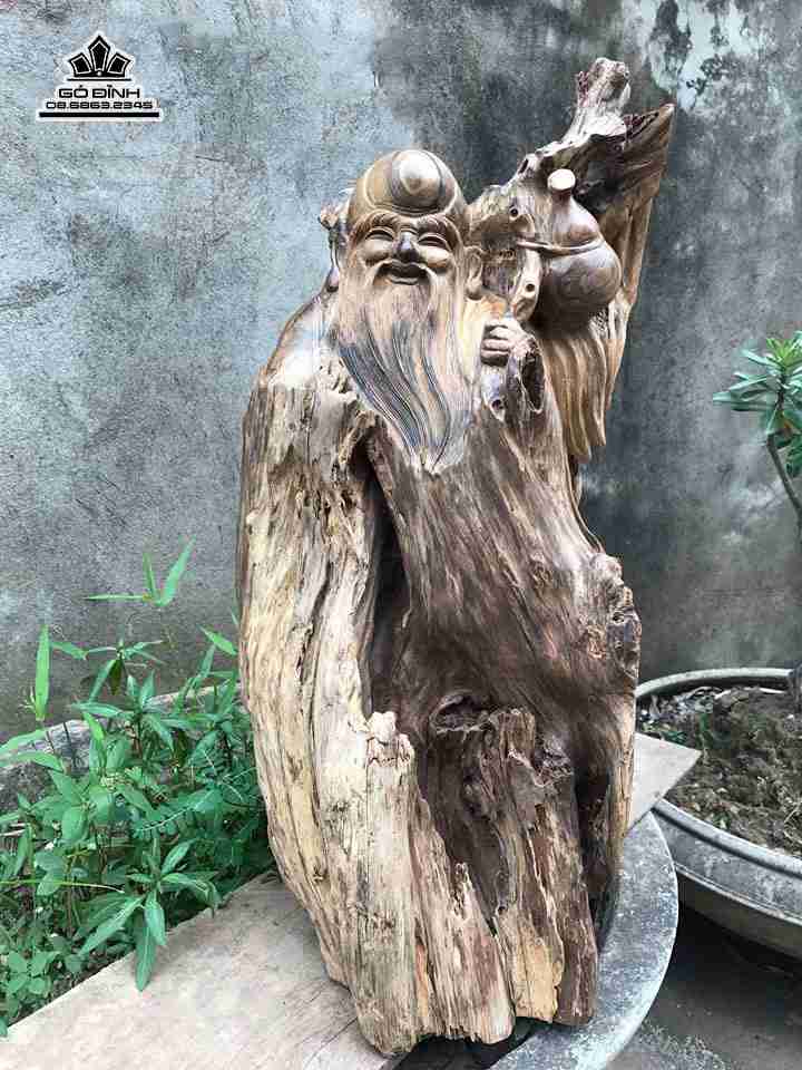 Ông thọ gỗ lũa bách xanh  cao 56 rộng 26 dày 28 (cm)