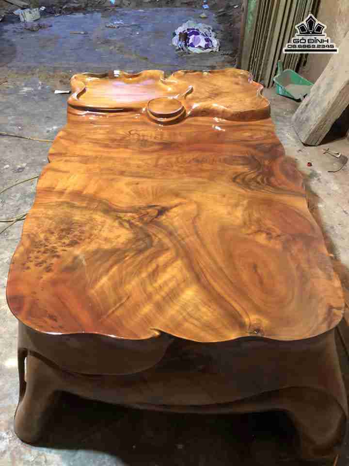 Bộ bàn ghế xá xị bàn  dài 1m37 rộng 88 và 8 đôn mặt dài 40 rộng 40 (cm)