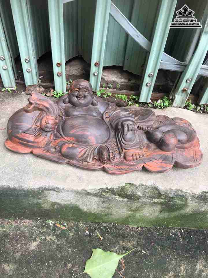 Phật di lặc ngồi bao tiền gỗ trắc đỏ đen  cao 10 rộng 35 dày 15 (cm)