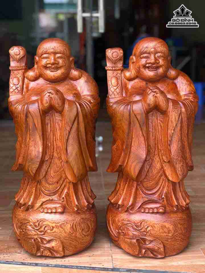 Phật di lặc chúc phúc gỗ hương  cao 60 rộng 26 dày 26 (cm)