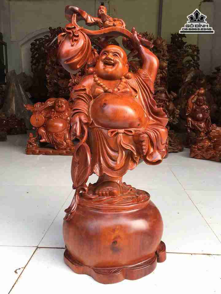 Phật di lặc cầm gậy như ý gỗ hương  cao 73 rộng 32 dày 24 (cm