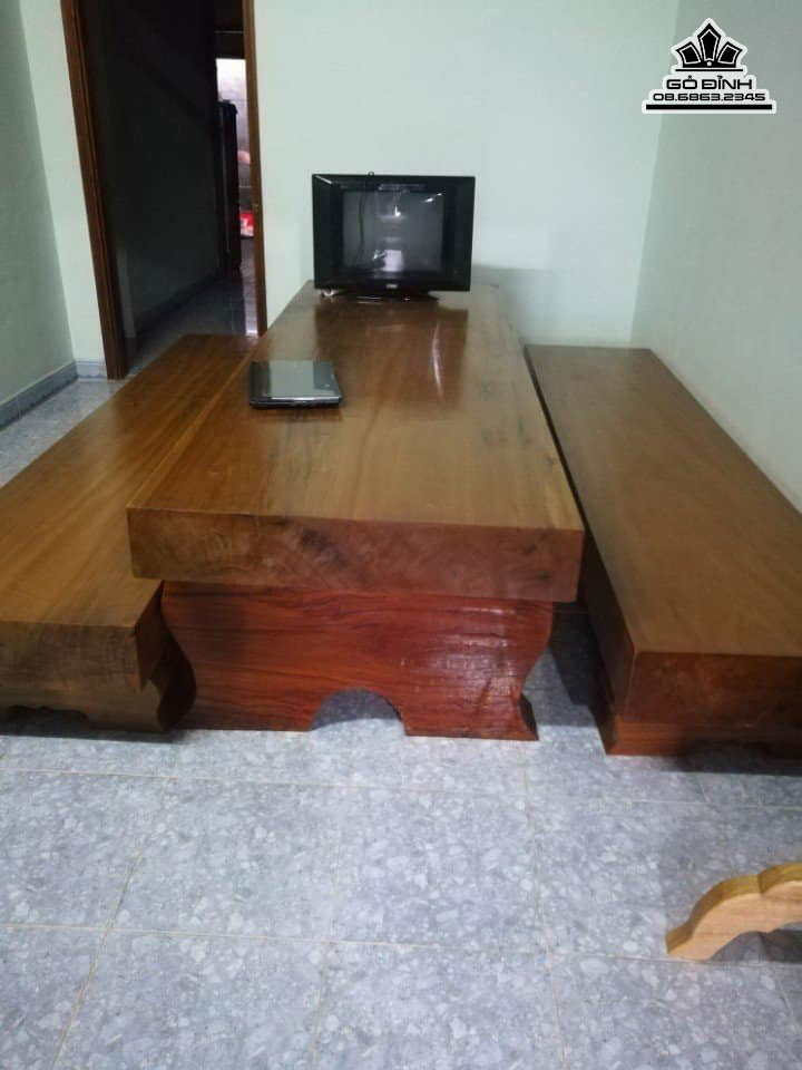 Bộ bàn 3 tấm gỗ dổi nguyên khối  Bàn dài 2m63 rộng 89cm dày 16cm Ghế dài 2m64 rộng 60cm dày 19cm