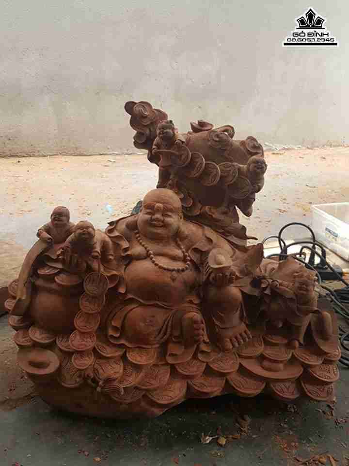 Phật di lặc và ngũ phúc gỗ hương  cao 55 rộng 70 dày 42 (cm)