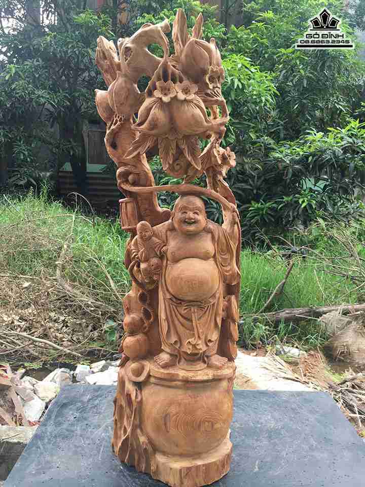 Di lặc đứng gốc đào gỗ ngọc am Hà Giang  cao 78 rộng 29 dày 19 (cm)