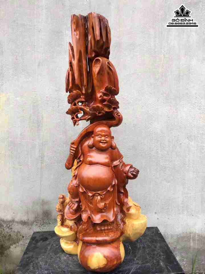 Phật di lặc đứng gốc tùng gỗ hương  cao 105 rộng 42 dày 29 (cm)