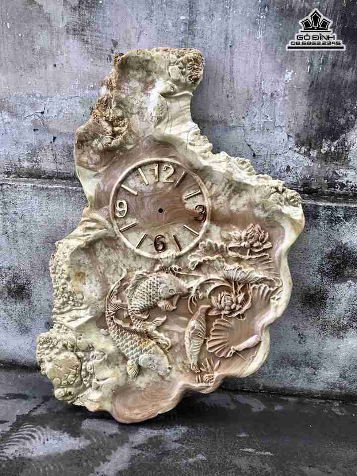 Đồng hồ cá chép gỗ nu nghiến  cao 67 rộng 48 dày 2.5 (cm)
