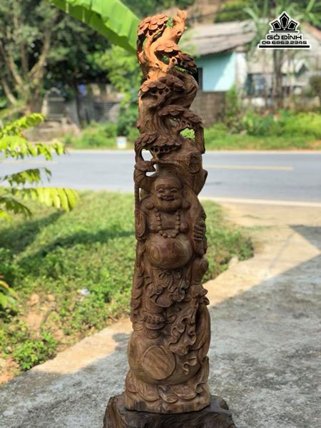 Phật di lặc đứng bao tiền gỗ ngọc am thơm  cao 1m22 rộng 27 dày 20 (cm)