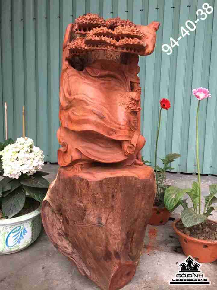 Đạt ma đúng gốc tùng gỗ hương  cao 94 rộng 40 dày 38 (cm)