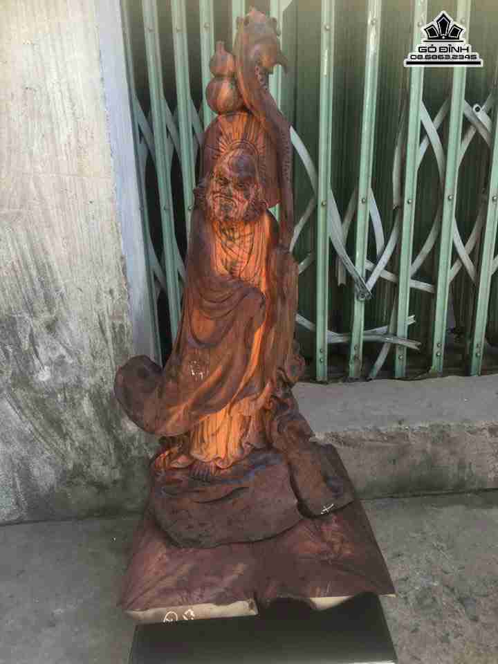 Đạt ma sư tổ gỗ trắc đỏ đen  cao 62 rộng 30 dày 14 (cm)