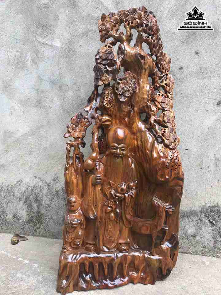 Ông thọ đứng gốc tùng gỗ bách xanh  cao 66 rộng 29 dày 18 (cm)