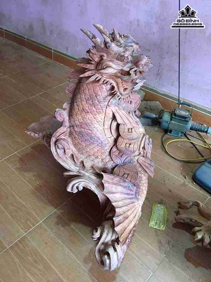 Khay trà cá chép hóa rồng gỗ hương  cao 80 rộng 83 dày 36 (cm)