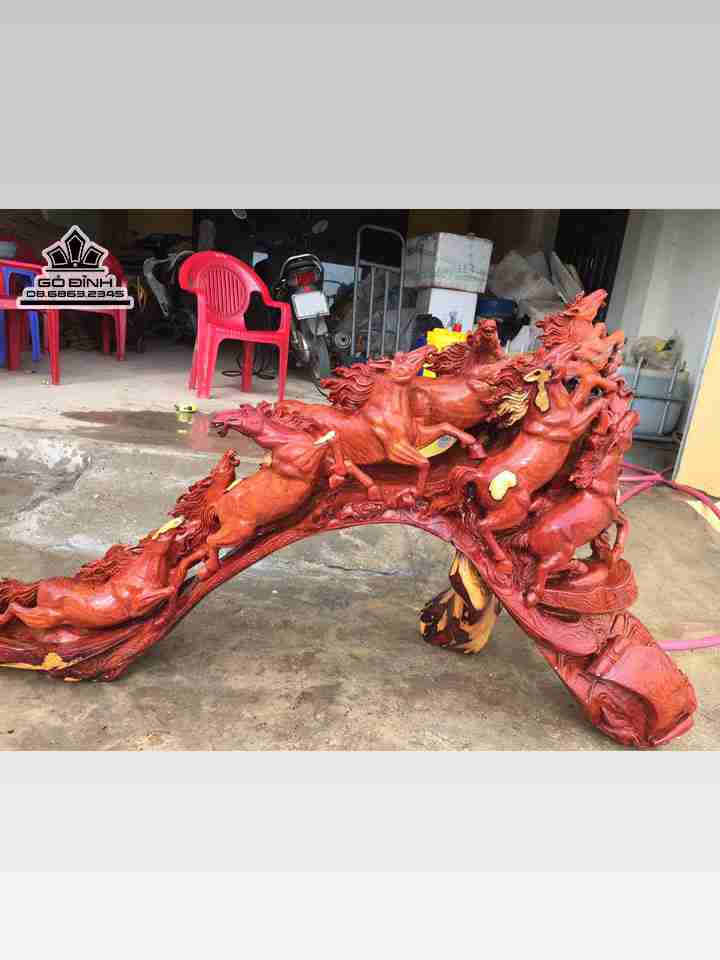 Bát mã phi thiên gỗ cẩm chỉ  cao 70 dài 1m15 dày 45 (cm)