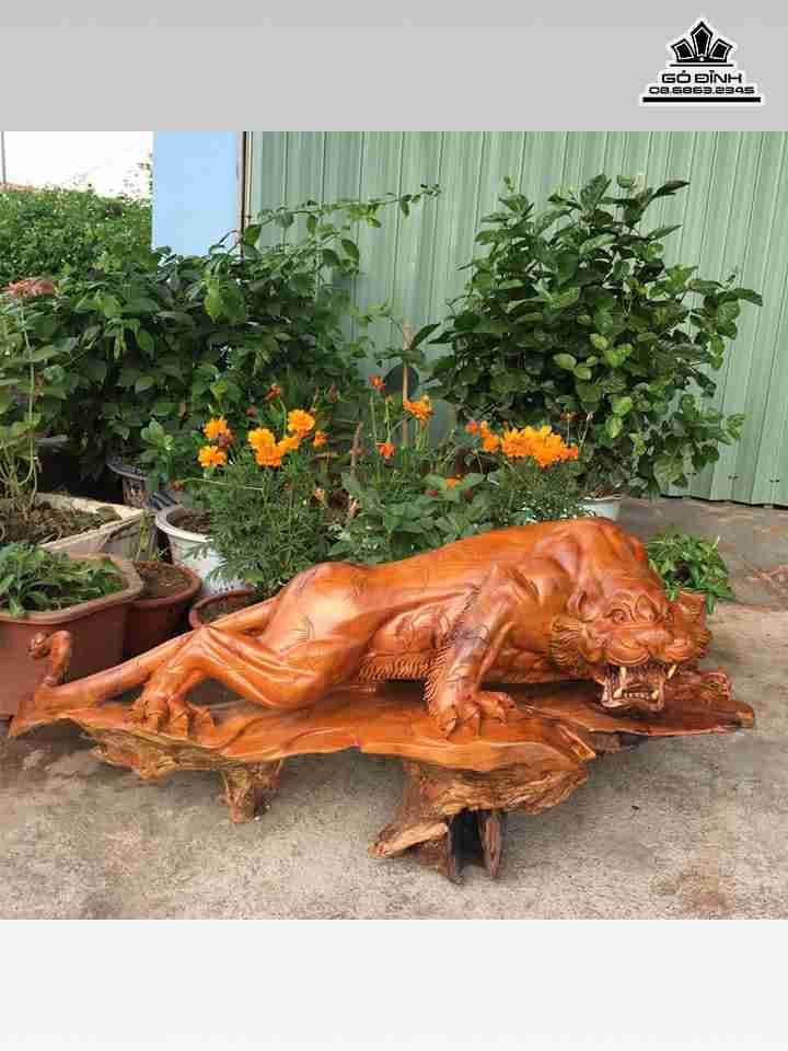 Chúa tể sơn lâm gỗ hương  cao 40 rộng 95 dày 42 (cm)