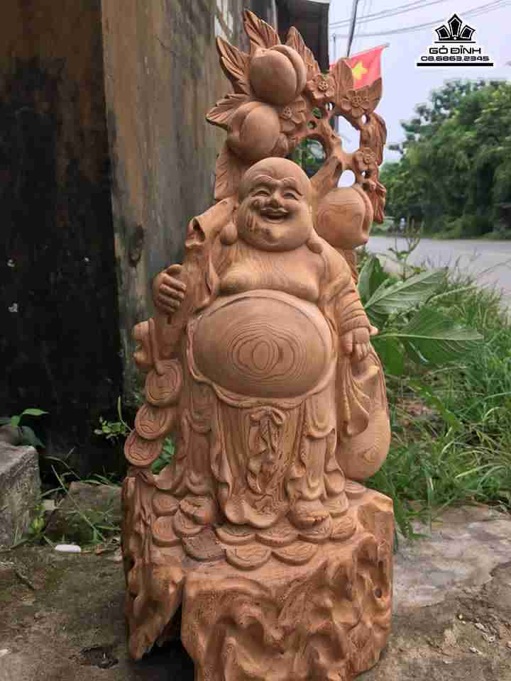 Phật di lặc vác cành đào gỗ ngọc am Hà Giang  cao 65 rộng 25 dày 10 (cm)