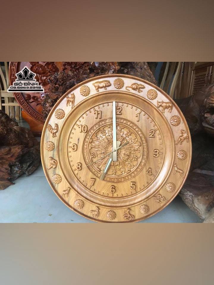 Đồng hồ tròn 12 con giáp gỗ pơ mu  đường kính 40 dày 4 (cm)