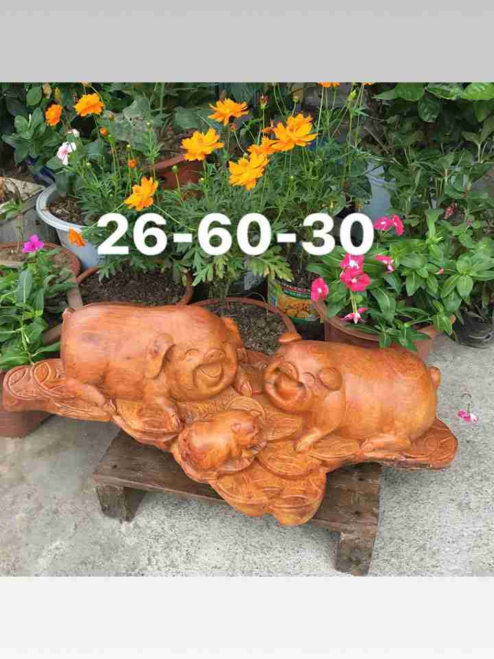 Gia đình nhà heo gỗ hương  cao 26 rộng 60 dày 30 (cm)