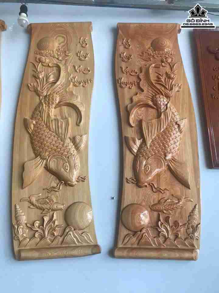 Cặp tranh cá chép gỗ pơ mu  rộng 40 dài 120 dày 4 (cm) 