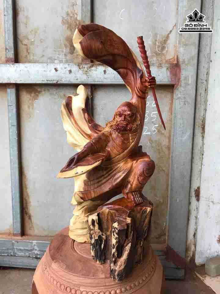 Đạt ma xuất quyền gỗ hương  cao 62 rộng 35 dày 25 (cm) 