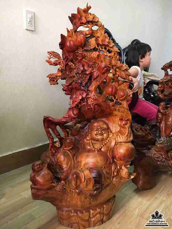 Phật di lặc ngồi gốc đào gỗ hương  96x42x38