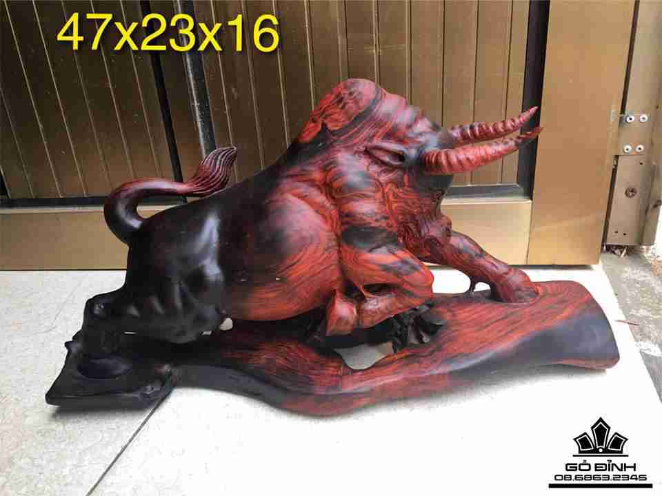 Bò tót gỗ trắc đỏ đen  47x23x16
