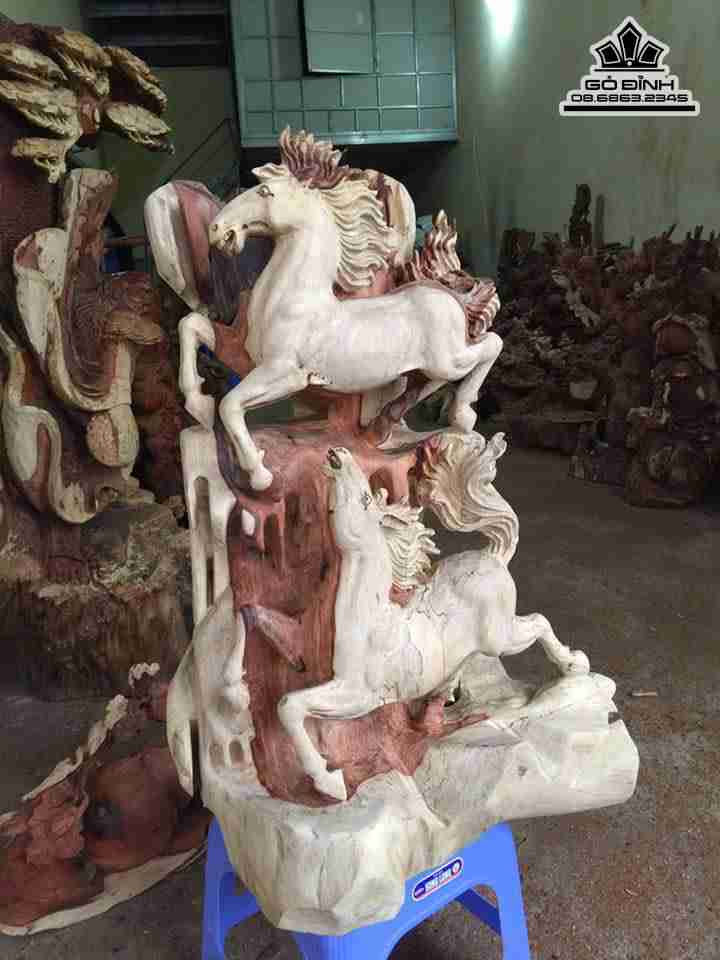 Song mã gỗ hương  68x43x32