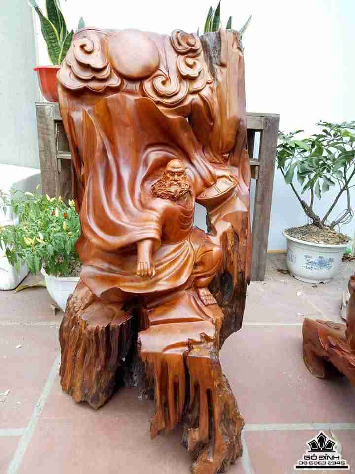 Đạt ma mũa võ gỗ hương 76x44x35