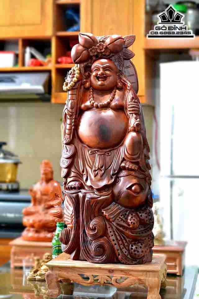 Phật di lặc cưỡi cá chép gỗ hương  71x31x21