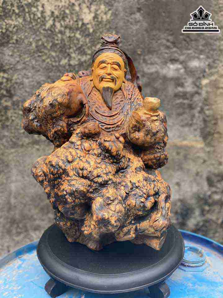 Tượng Thần Trà Lục Vũ Gỗ Nu Caffe  Cao 46 Ngang 28 Sâu 28 (cm) (cả kỷ)