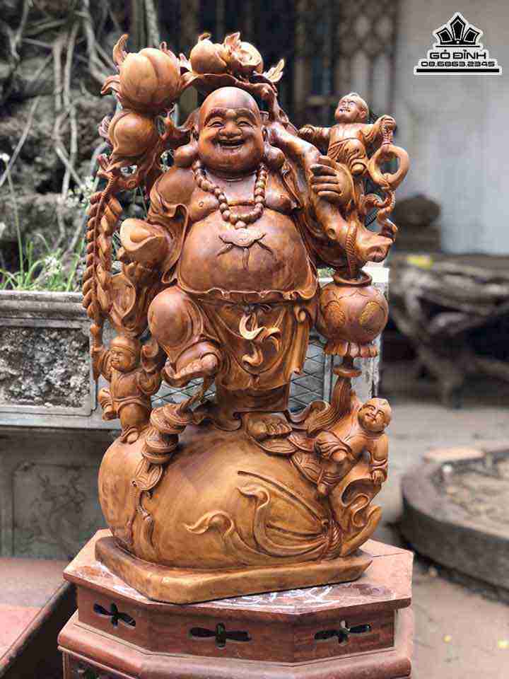 Tượng Phật Di Lặc Đứng Tam Phúc Gỗ Ngọc Am  Cao 73 Ngang 43 Sâu 28 (cm)