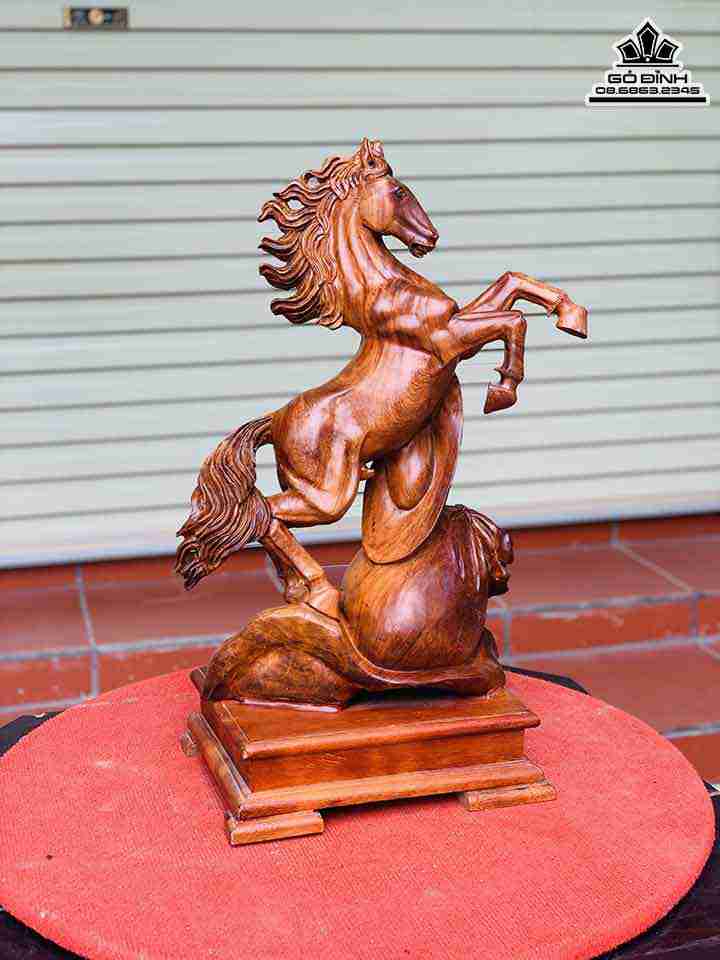 Tượng Ngựa Phi Thiên Gỗ Hương  Cao 63 Rộng 38 Sâu 22 (cm)