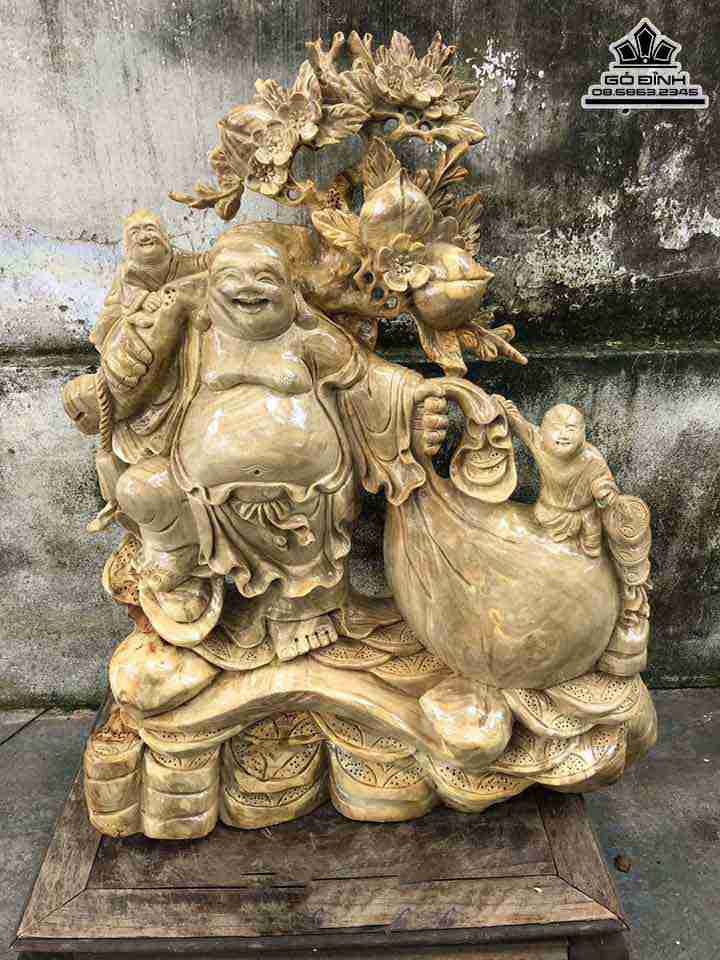 Tượng Phật Di Lặc Vác Cành Đào Gỗ Nu Nghiến  Cao 65 Ngang 47 Sâu 21 (cm)