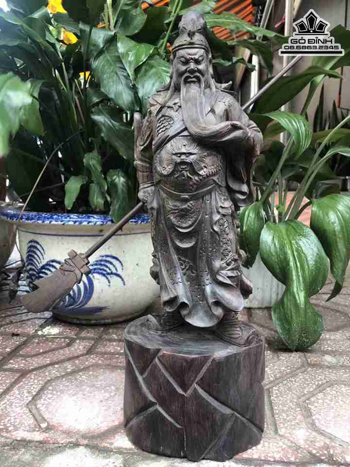 Tượng Quan Công Cầm Đao Gỗ Trắc  Cao 40 Ngang 14 Sâu 11 (cm)