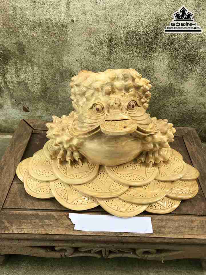 Tượng Cóc Ngậm Tiền Gỗ Nu Nghiến  Cao 23 Ngang 38 Sâu 30 (cm)
