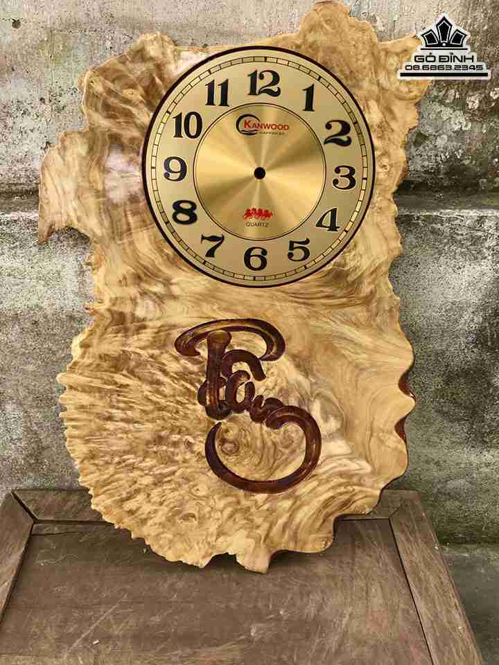 Đồng Hồ Chữ Tâm Gỗ Nu Nghiến  Cao 50 Ngang 34 Dày 2 (cm)